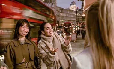 London pub tour experience - guests in historic pub